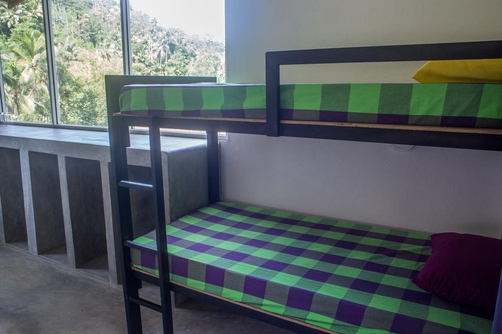 דניאיאה Sinharaja Hostel חדר תמונה